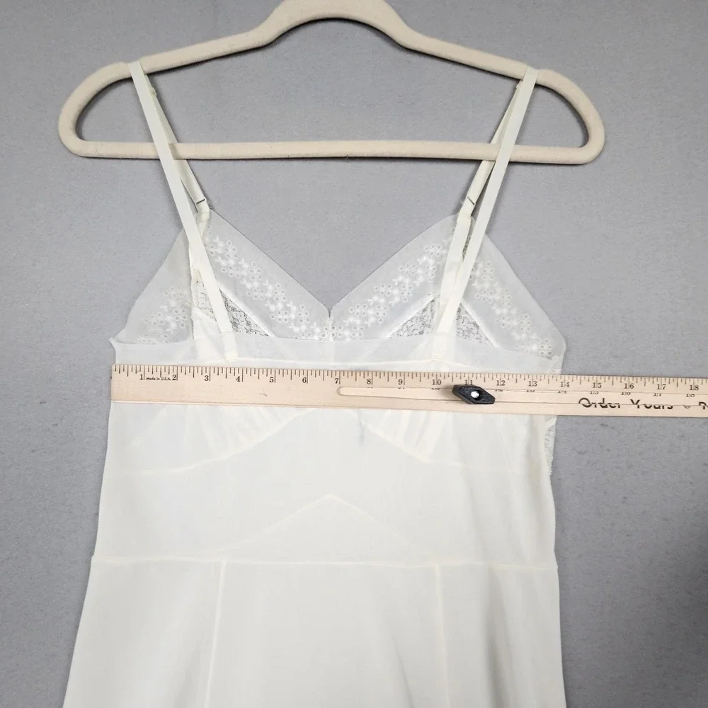 Vintage Lace Slip Dress Womens Small White Nylon Nightgown Made‎ in USA Lingerie - Picture 8 of 15